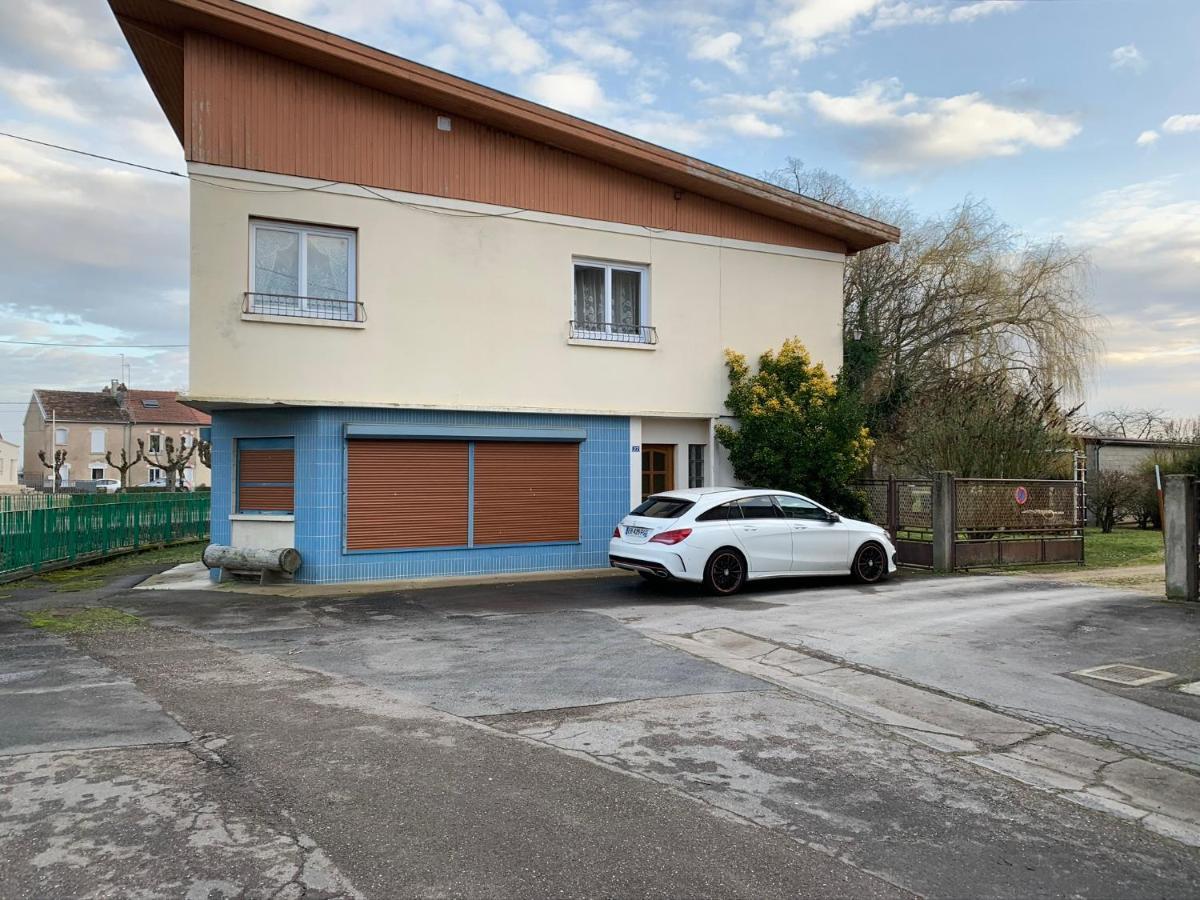 Appartement Dans Maison Avec Cour Et Parc Fresnes-en-Woevre Exterior photo